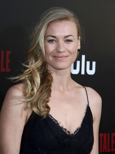 Yvonne Strahovski At The Handmaids Tale Premiere In Hollywood 0425