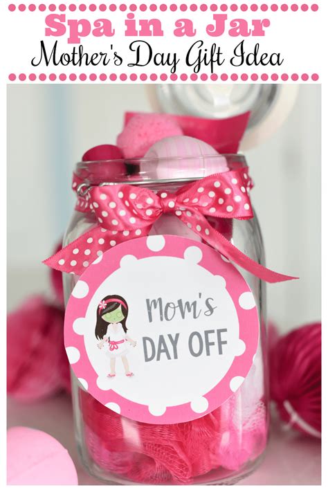 We're curated a bunch of perfect presents for your pregnant loved one. Mother's Day Gift: Spa in a Jar - Fun-Squared