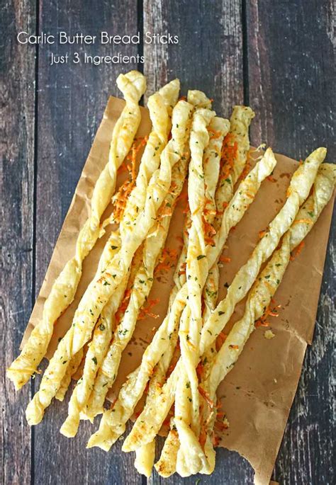 Italian Garlic Butter Bread Sticks Kleinworth And Co