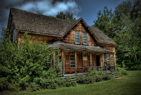 The Wooden House One Of The Few Well Preserved Old Houses Flickr