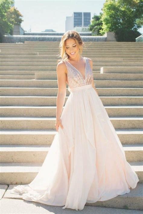 Lassen sie sich von den wunderschönen brautkleider in pink und rosa überraschen. Rosa Brautkleid für einen glamourösen Hochzeits-Look
