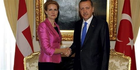 Son dakika danimarka başbakanı haberleri ve danimarka başbakanı haberleri ile ilgili tüm sıcak gelişmeleri sayfamızdan takip edebilirsiniz. Danimarka Başbakanı: ROJ TV'ye yayın izninde hata ettik