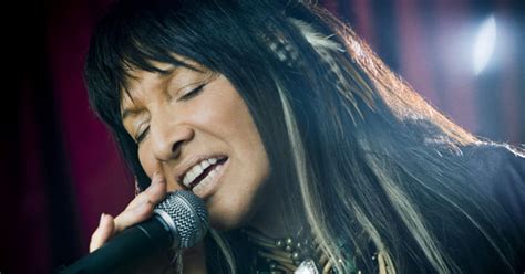 Buffy Sainte Marie On Idle No More Stephen Harper And Residential Schools