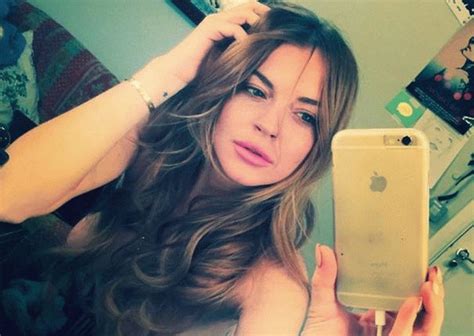 Undressed Selfie Of Lindsay Lohan Goes Viral On Instagram