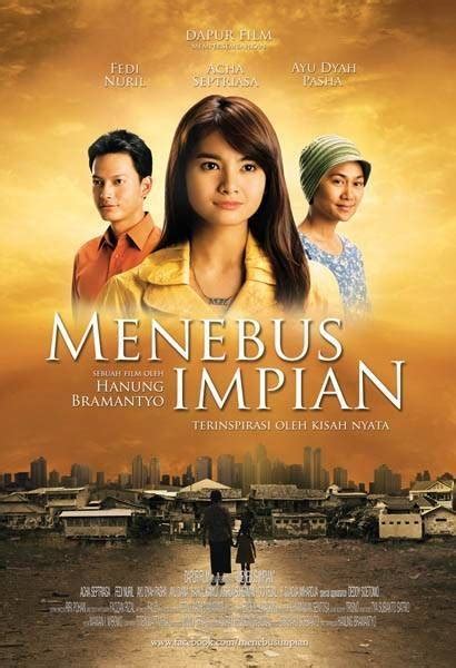 Ambu misnah ditinggal anak perempuannya, fatma, yang pergi dari… Sang pencerah: Film Indonesia