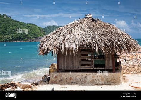 Beach Hut On Tropical Island Stock Photo Alamy