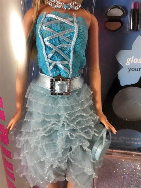 2005 Barbie Doll Fashion Fever Brilliant Blue Makeup Chic Mackie Face