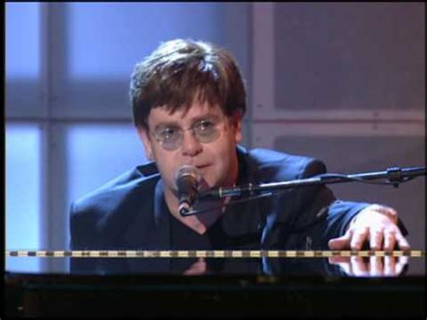 5 / 5 52 мнений. Elton John - I'm Still Standing (Live) - YouTube