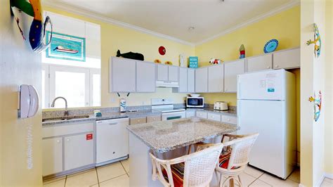 See Escape | Beachfront | Pet Friendly | Hot Tub | East End | Bedrooms