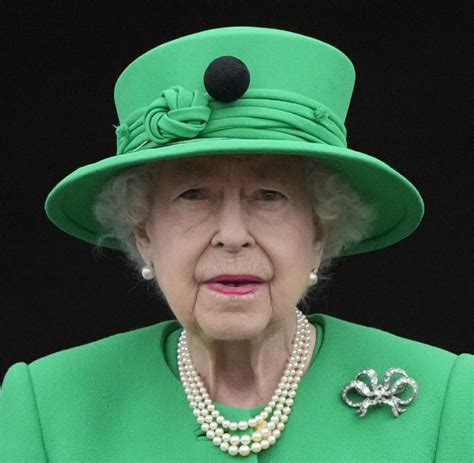 Queen Elizabeth Ii Als Sie Beim Deutschlandbesuch Ihre Teuren