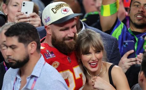 Taylor Swifts Tiktok Video With Parents And Travis Kelce Goes Viral