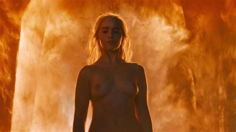 Emilia Clarke Nue Dans Game Of Thrones The Best Porn Website