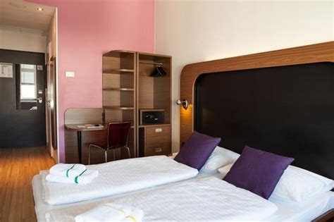 ️ looking for a long term room or short term room in berlin mitte? 3-Bett Zimmer - Bild von aletto Hotel Kudamm, Berlin ...