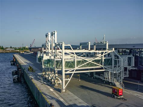 Hambourg Terminal De Croisière Steinwerder Adelte