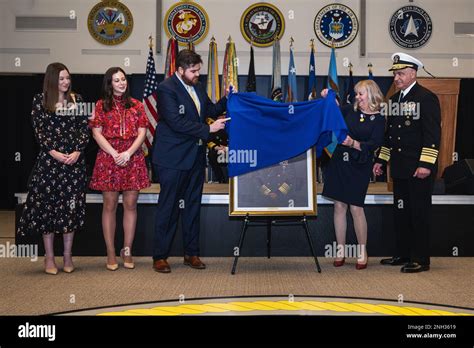 Family members of outgoing U.S. Strategic Command Commander U.S. Navy