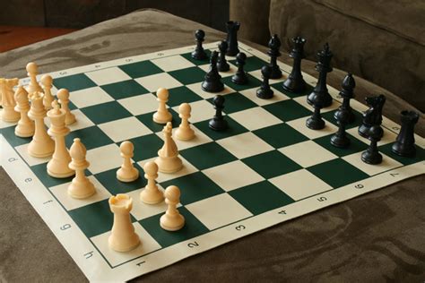 Setting up a chess board. Choosing your first chess board set - Chess House