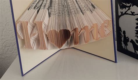 Bucher falten vorlagen buch faltvorlagen kostenlose buch falten vorlagen : Bücherfalten - aus alt mach neue Deko - kunterbuntich