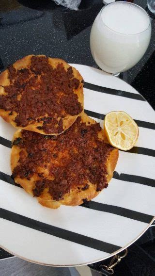 Bebek Lahmacun Haz R Yufka Le Nefis Yemek Tarifleri