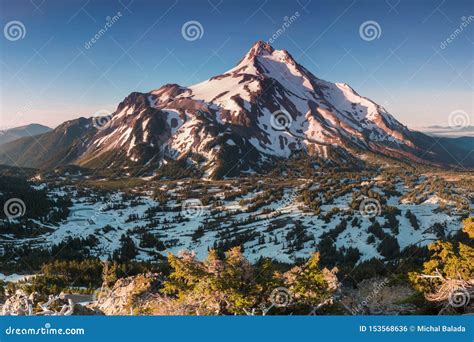 At 10492 Feet High Mt Jefferson Is Oregon S Second Tallest Mountain
