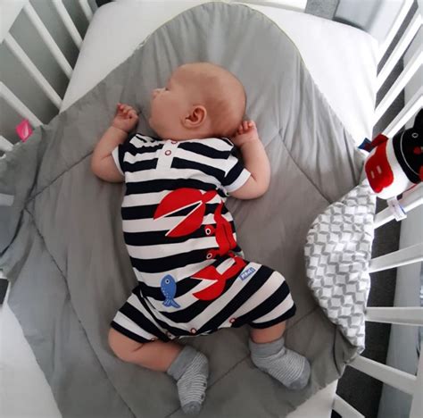 Rozmiary ubranek niemowlęcych jak się w nich odnaleźć Ubranka niemowlęce Blog o modzie