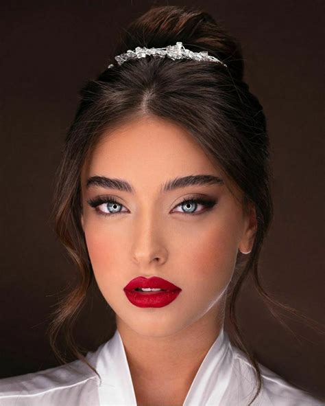 Kimiya Hoseini Sexy Makeup Red Lipstick Makeup Looks Beautiful Girl
