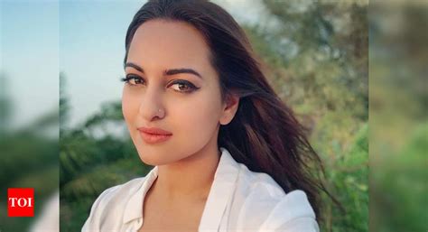 Sonakshi Sinha Responds To Cheating Allegations Accuses Event Organizer Of “maligning” Her