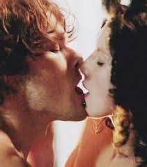 Image Result For Sam Heughan Caitriona Balfe Kissing Bts Jamie Fraser