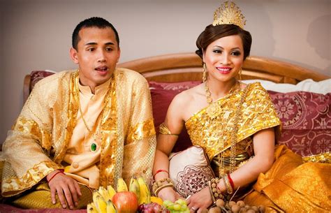 The Fascinating Khmer Wedding Traditions