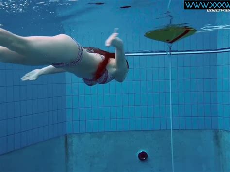 Big Bouncing Tits Underwater Free Porn Videos Youporn