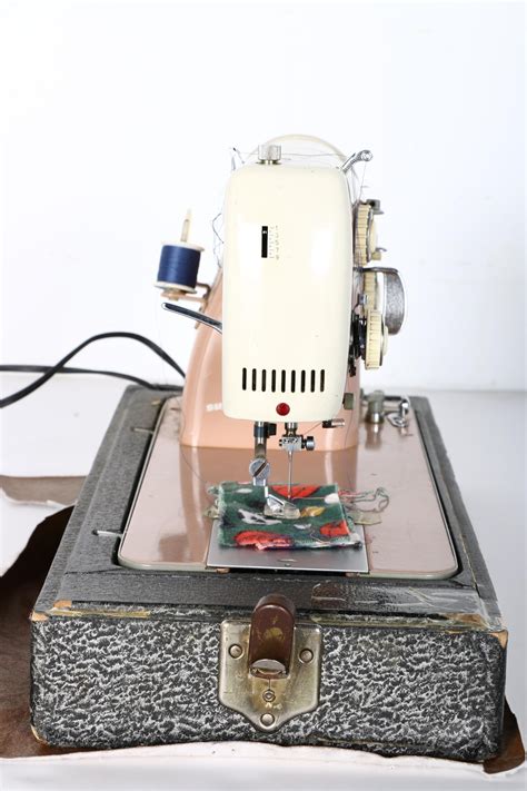 Vintage Portable Necchi Supernova Ultra Mark 2 Sewing Machine Ebth