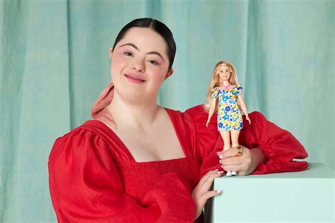 ダウン症のバービー人形は私の誇り──ファッション界で活躍するモデルのエリー・ゴールドスタインからのエンパワリングなメッセージ Vogue Japan