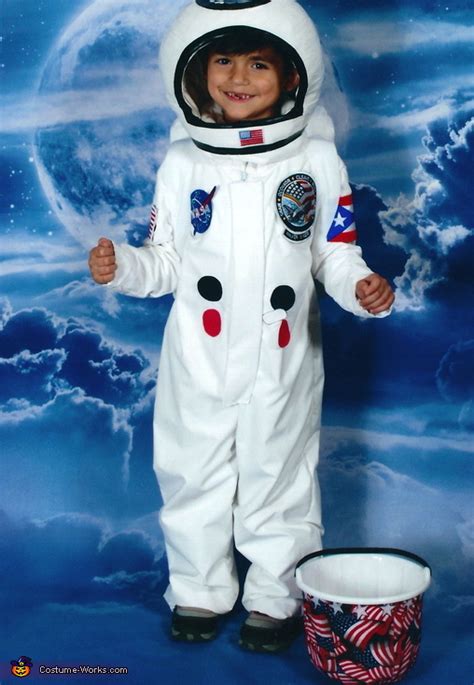 Homemade Astronaut Costume For Boys Easy Diy Costumes