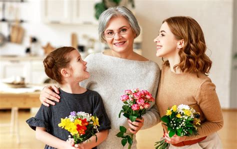 ¡día De La Madre Tres Generaciones De Madre Familiar Abuela E Hija