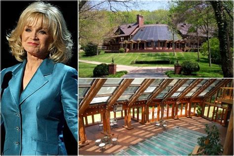 King auction.mandrell says since the family has grown, it's time. 13 Incredible Celebrity Houses - They Surely Know How To ...