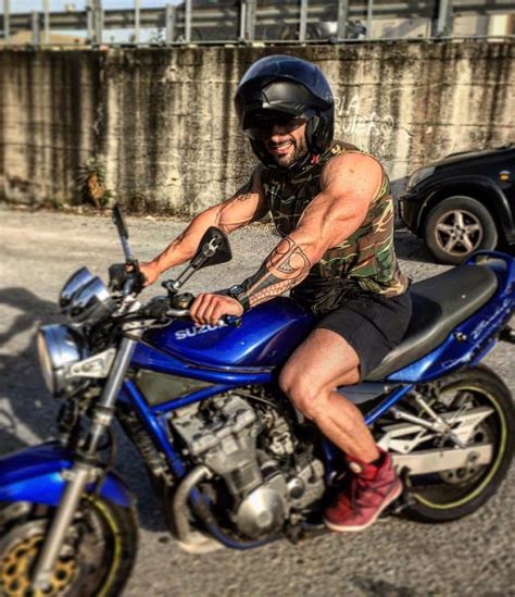 Pin By Steven Schlipstein On Men On Motorcycle Motorbikes Muscle Men