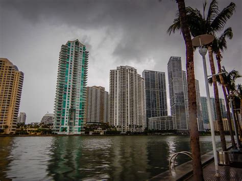 Condominium Towers Along Miami River Miami Fl A Photo On Flickriver