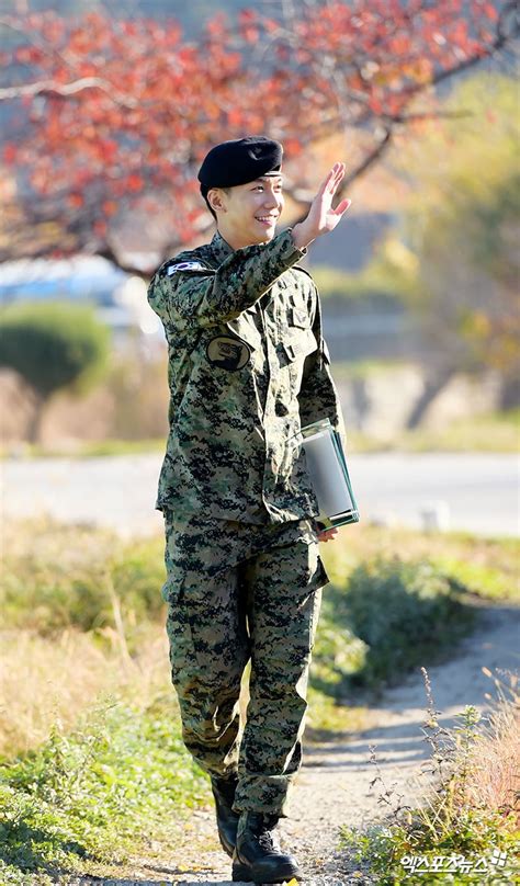 ❤ some part from today interview ❤ cr. Lee Seung Gi Reflects On Past Two Years + Shares Future ...