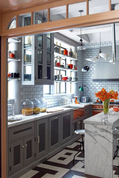 Nothing is more unappealing than a dull, outdated kitchen with old cabinetry and hardware. 14 Best Grey Kitchen Cabinets - Design Ideas with Grey ...