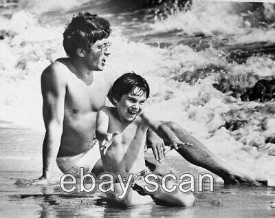ACTOR BILL BIXBY Barechested Beefcake With Yvonne Craig Hot X Photo