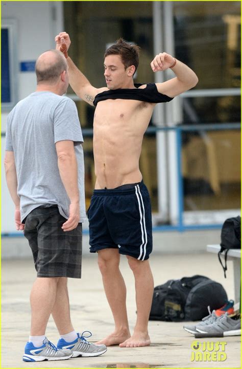 tom daley bares his crazy abs during diving practice photo 3485344 shirtless speedo photos