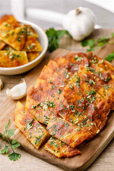This recipe for keto cheesy bread comes together relatively quickly. The Most Addictive Garlic Keto Cheesy Bread Ever (OMG ...
