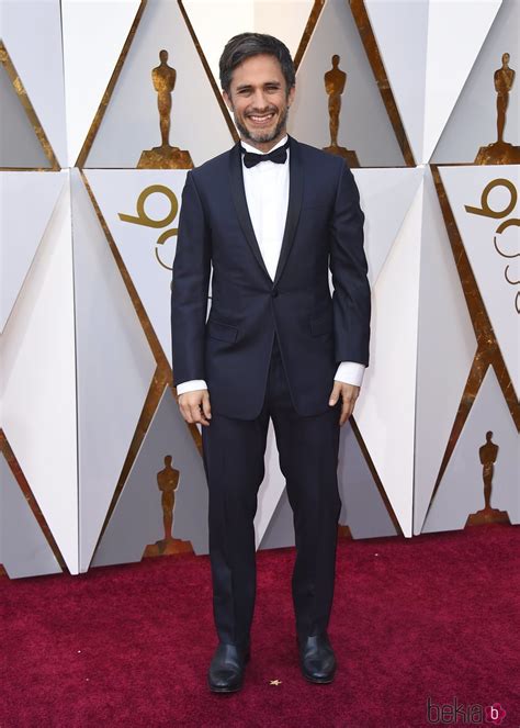 Gael García Bernal En La Alfombra Roja De Los Premios Oscar 2018 Alfombra Roja Y Gala De Los