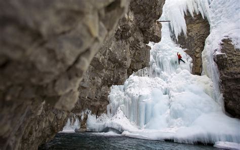 Ice Climbing Wallpaper And Background Image 1680x1050