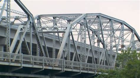 Austins Historic Montopolis Bridge Closing To Become A Hike And Bike