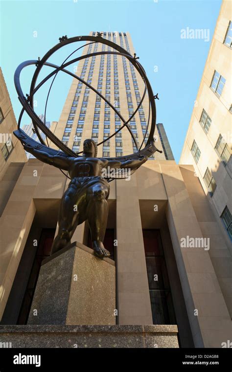Atlas Sculpture At The Rockefeller Center In Midtown Manhattan New