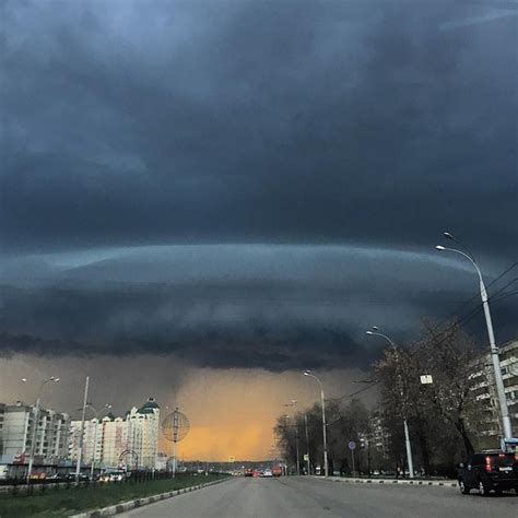 Check spelling or type a new query. Mothership shelf cloud rolls over Russia pictures ...