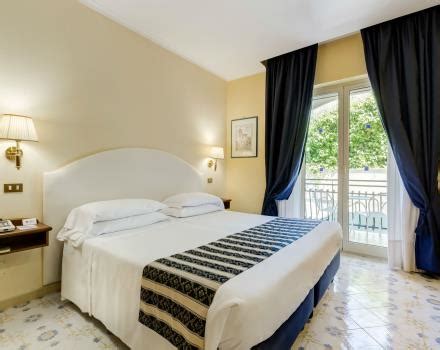 Highlights at this venue include an a la carte restaurant, a library bar and free wifi throughout the hotel. 4 star hotels in Sorrento | Best Western Hotel La Solara