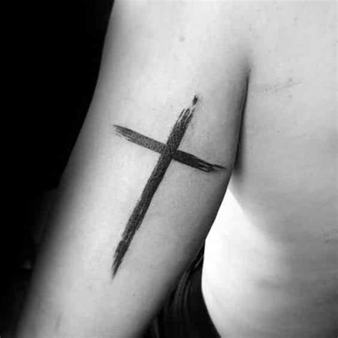 Tatuajes De Cruces Significados Y Diseños Para Hombres Y Mujeres 2018