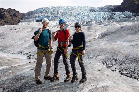 Iceland Glacier Hike Complete Guide And Best Tours Earth Trekkers