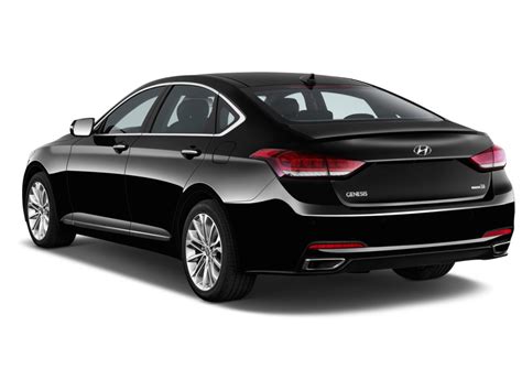 Image 2016 Hyundai Genesis 4 Door Sedan V6 38l Rwd Angular Rear